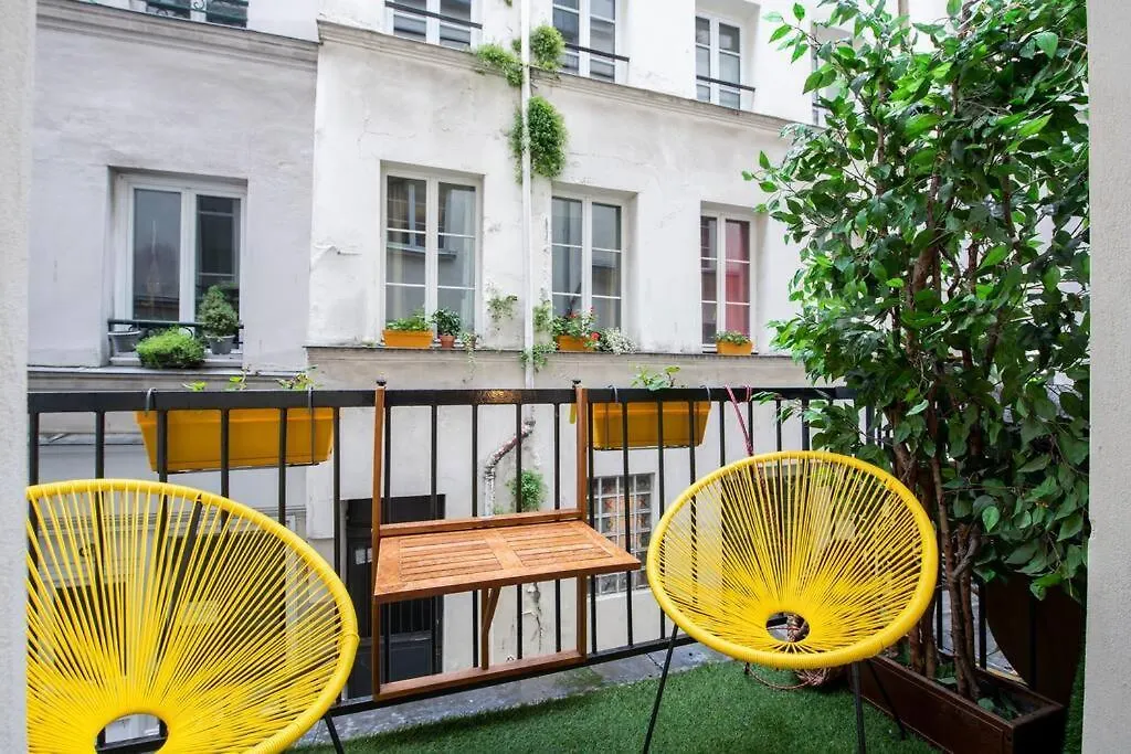 Vertus - Cozy Apartment In The Marais Neighborhood Paris