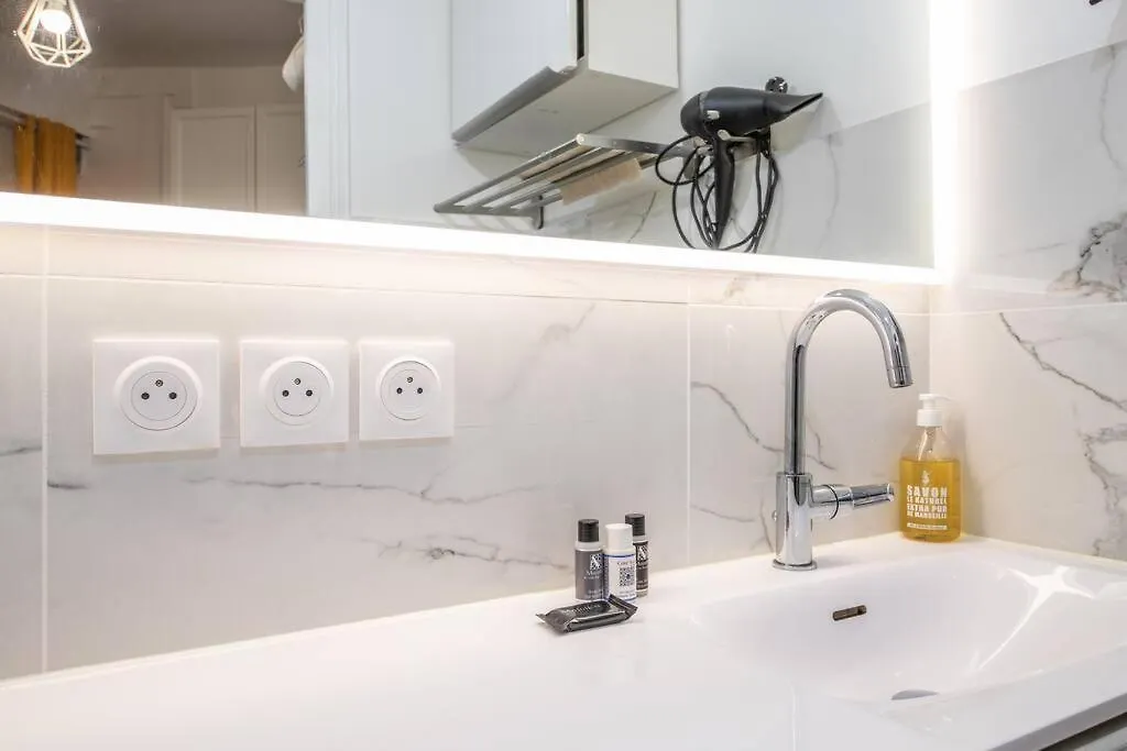 Vertus - Cozy Apartment In The Marais Neighborhood Paris