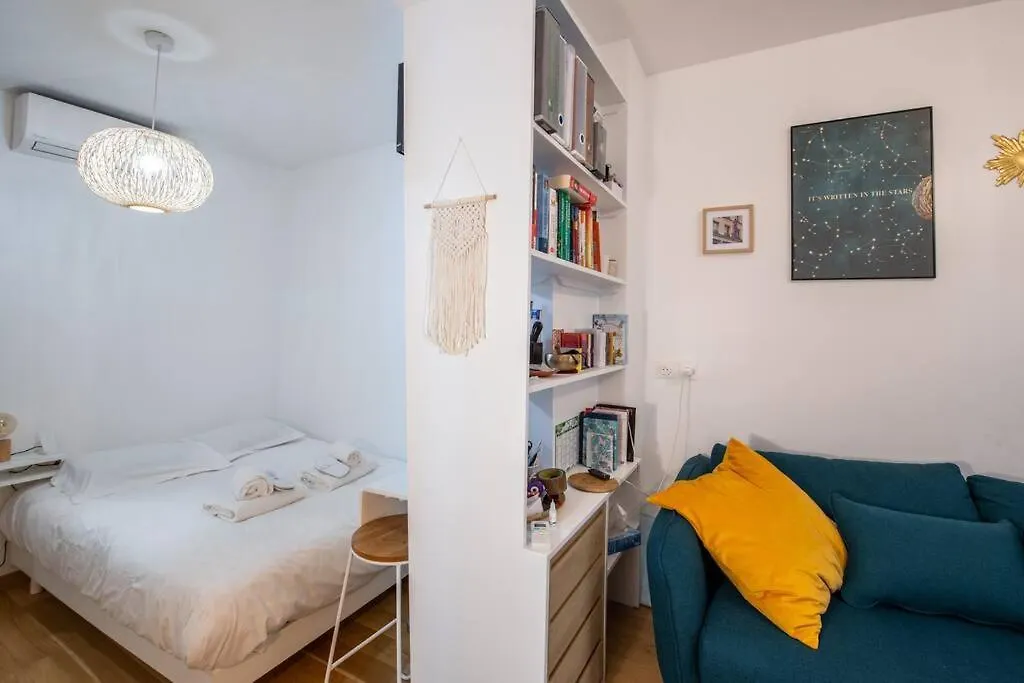 Vertus - Cozy Apartment In The Marais Neighborhood Paris 0*,  France