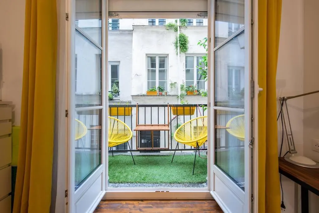 Vertus - Cozy Apartment In The Marais Neighborhood Parigi